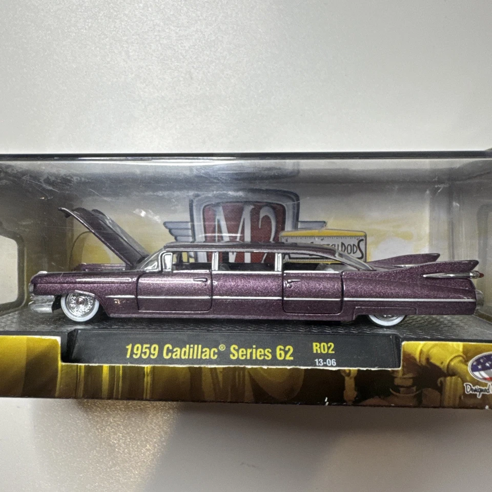 M2 Machines 2013 Mini Motors Special Promotion 1959 Cadillac Series 62 Purple - Image 2 of 4