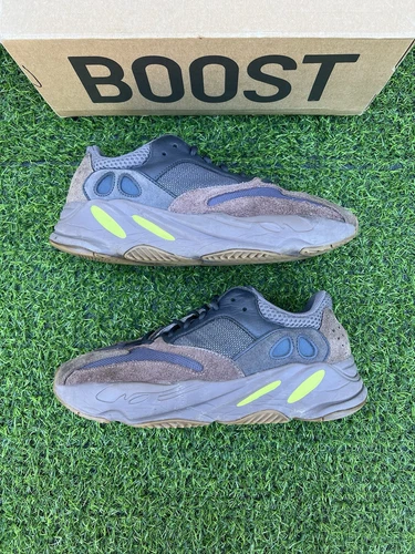 Yeezy 700 "Mauve" Taglia 10M **SPEDISCO AL PIÙ PRESTO**