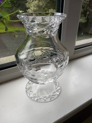 Melius O' Conner Claddagh keltische signierte Kristallvase mit Fuß geschliffen 7 Zoll