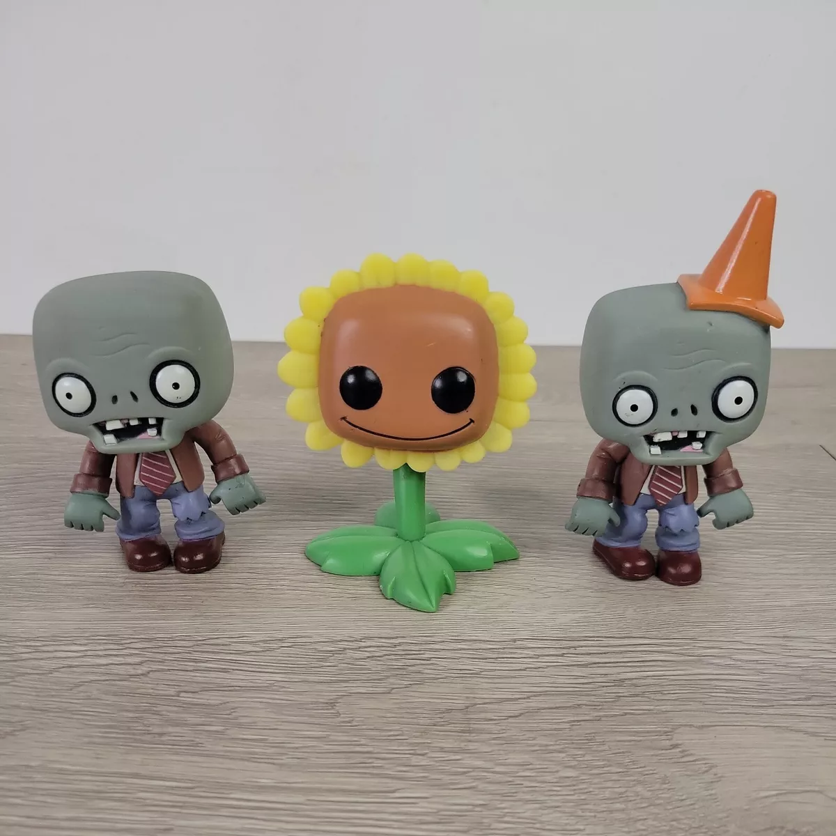 What version of sunflower is your favorite? : r/PlantsVSZombies