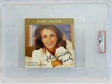 💄💋Rare PSA DNA Elizabeth Hurley Signed Estēe Lauder Go Bronze Booklet Slabbed