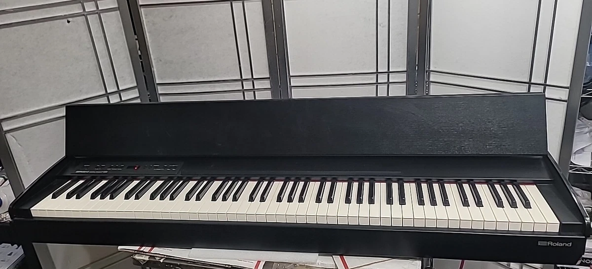 Roland cheap f140r used