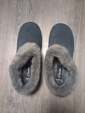 Clarks Women's Faux Fur Lined Clog Slipper Warm Cozy Indoor Outdoor Size 8 Gray