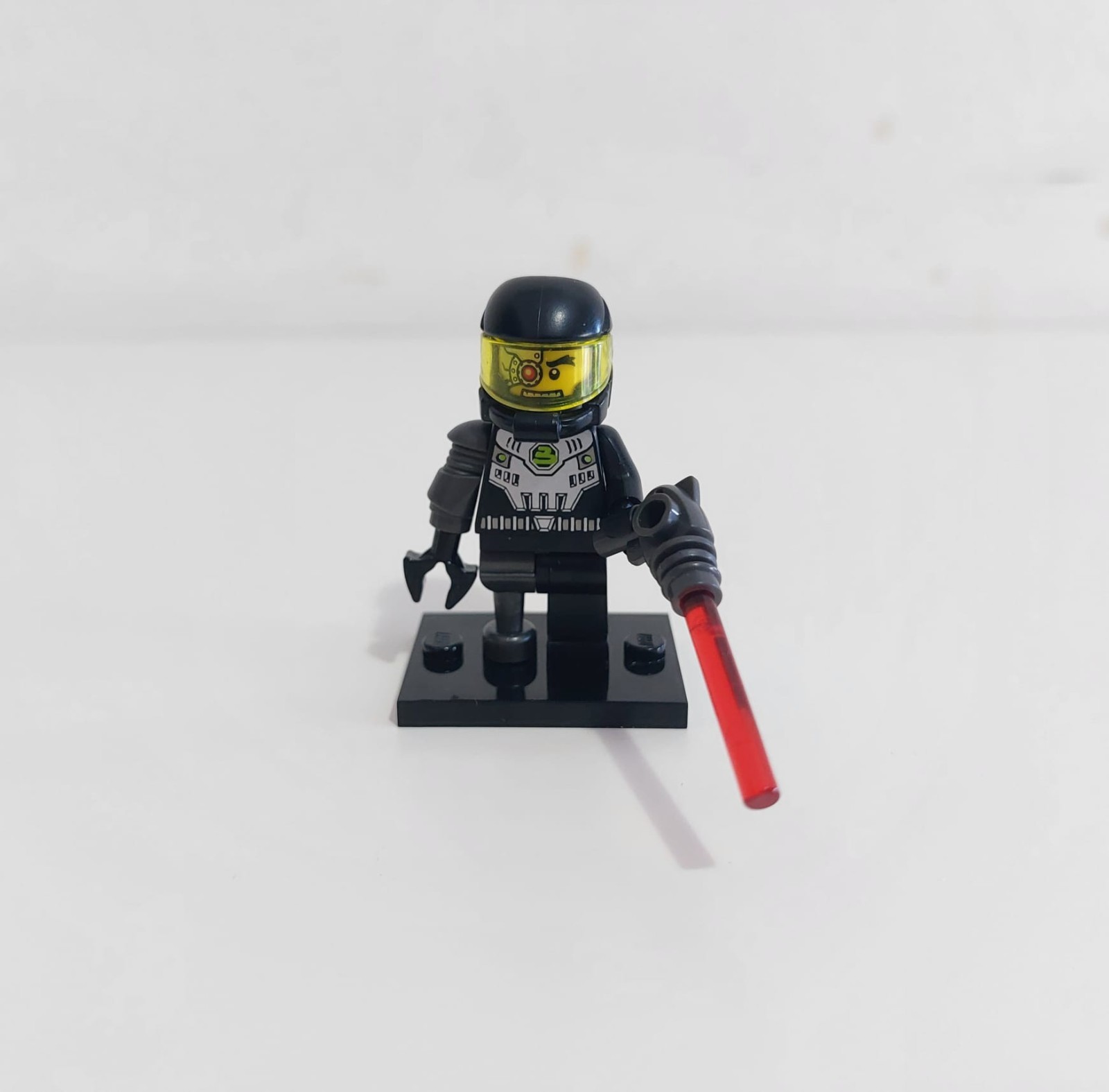 LEGO Space - Minifigures Series 3, Space Villain – 8803 – 2011 (vintage)