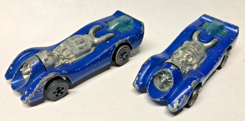 2 X JET THREAT redline 1970 blue Hot Wheels hong kong redlines