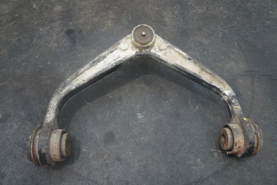 Front Suspension LH or RH Upper Control Arm 20924215 GMC Sierra 2500 3500 11-19 Foto 3 de 3