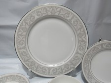 Las mejores ofertas en Redondo Porcelana completo Servicio de Cena