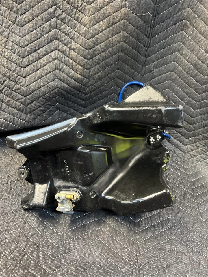 2006 - 2009 Yamaha YZ450F бензобак 2S2-24110-70-00 YZ250F YZ 250 450 06 - 09 - Изображение 3 из 3