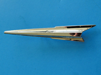 1963 OLDSMOBILE SUPER 88 TRUNK ORNAMENT METAL - FACTORY ORIGINAL PART # 4894154