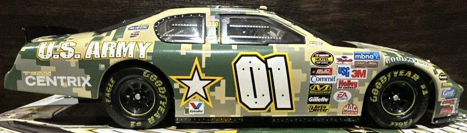 Joe Nemechek #01 2005 Ejército de Estados Unidos Call of Duty camuflaje 1/24 acción Nascar diecast Foto 4 de 4