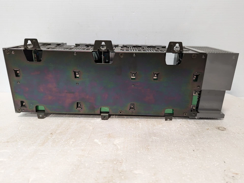 Allen Bradley 1746-A10 rack de 10 ranuras con fuente de alimentación 1746-P2+ Foto 3 de 4