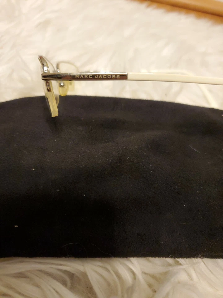 Marc Jacobs Diseñador Monturas de Gafas Gafas Metal, Fondo Invisible Brazos Blancos Foto 2 de 4