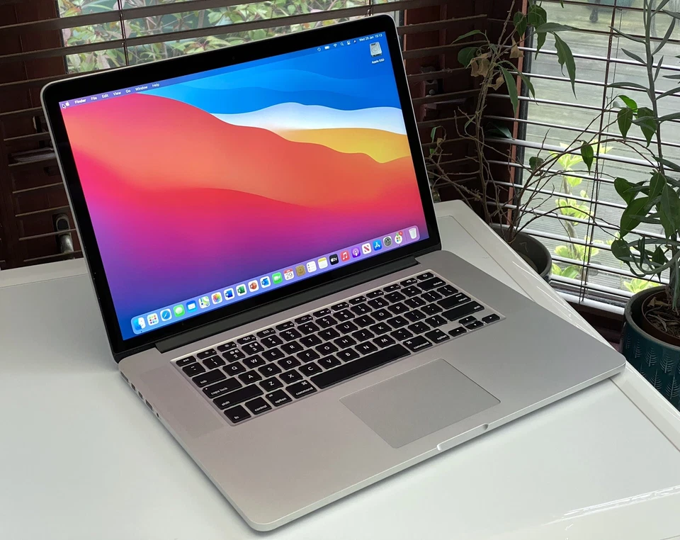 Macbook Pro Retina i7 15-inch 16gb Ram 256GB Dual Graphics Late 2013 - Image 4 of 4