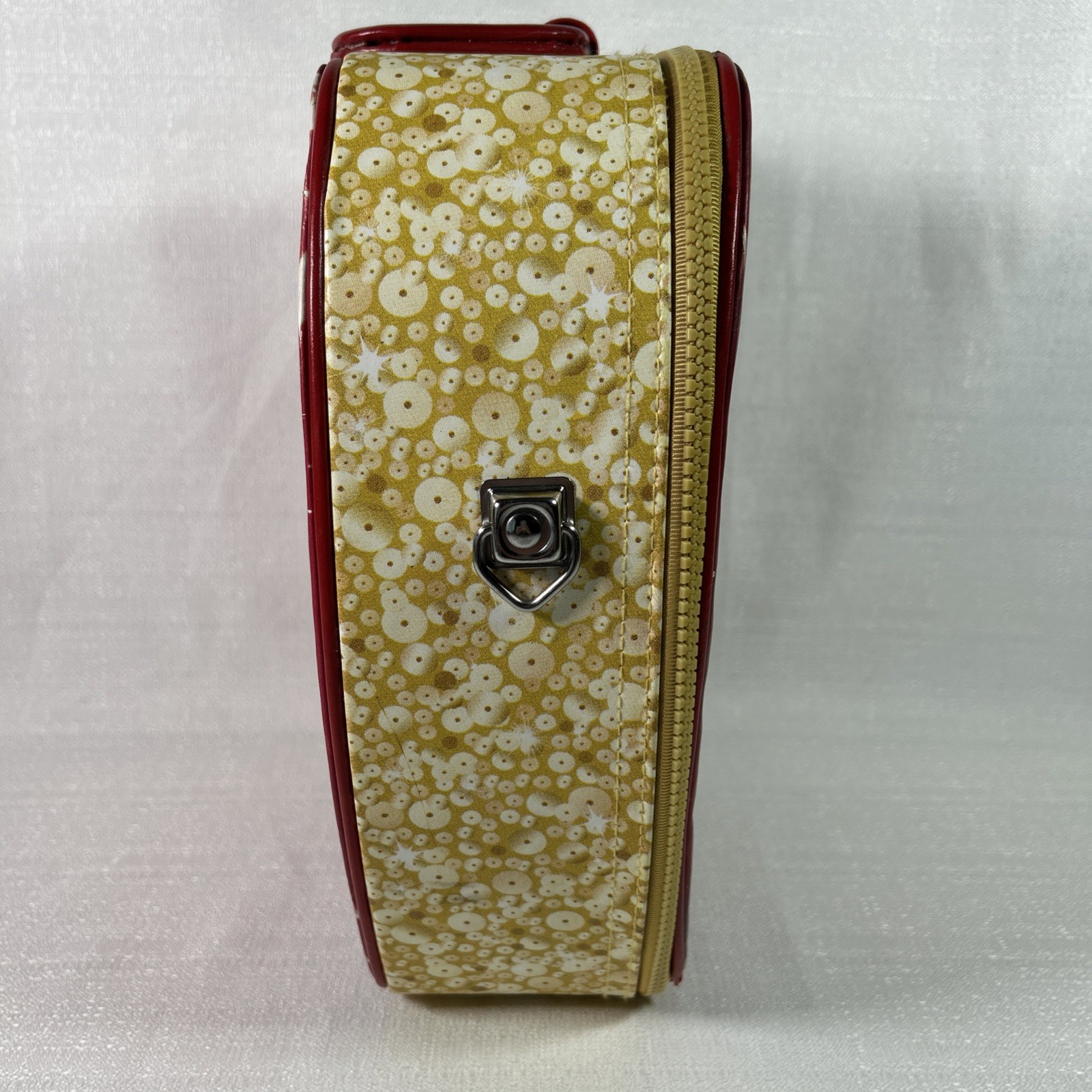 Bratz Forever Diamondz Zip Up Cosmetic/Doll Case Bag 2006 Top Handle Pocket