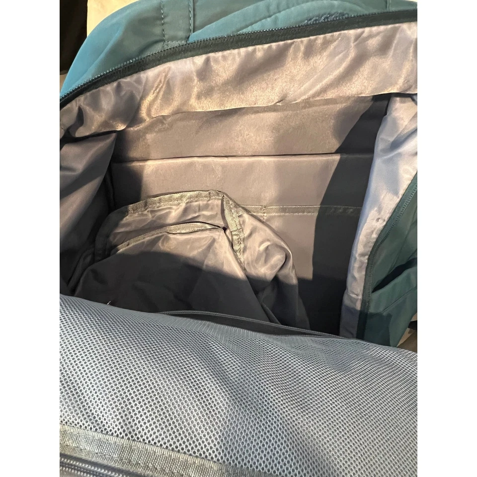 Mochila de carga acolchada Target Charging Clamshell verde mar Foto 4 de 4