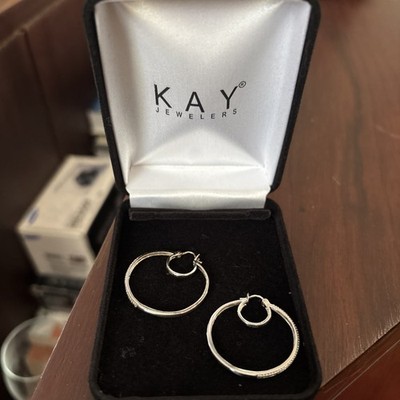 Kay Jewelers funkelnde Silber-Creolen mit echten Diamanten