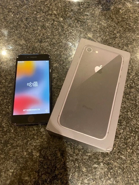Apple iPhone 8 - 64GB - Space grey (Unlocked) - fully working - Image 3 of 3