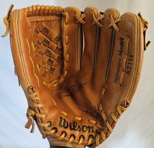 Wilson Signature Model A2111  George Brett   Baseball Glove Right-Hand Throw