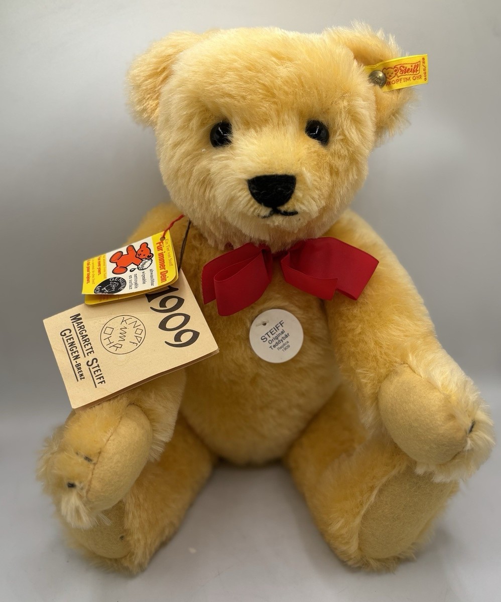 Steiff 1909 Replica Gold Teddy Bear, #0165/38, 14” Circa 1983 W