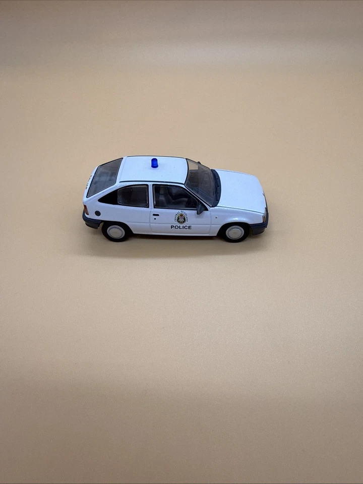 Corgi VA13201 Original Vauxhall Astra Mk11 Merit Central Scotland No Box - Image 3 of 4