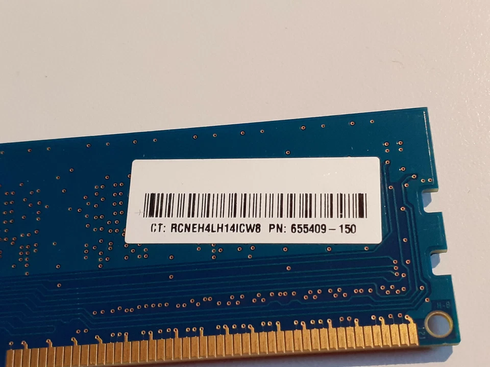 HYNIX 2GB RAM DDR3 (1 x 2GB) 1Rx8 PC3-12800U-11-12-A1  HMT325U6EFR8C - HP 655409 - Immagine 3 di 4
