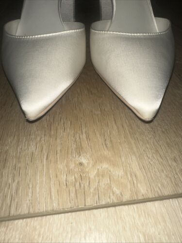 Badgley Mischka Jewel Rissa Block Heel Pumps 9 ( But Actually 9.5-10 Sz) - Picture 5 of 17