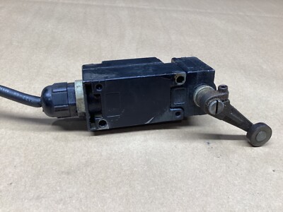 SQUARE D CLASS 9007 SER. A LIMIT SWITCH AEQ2699 #151L68 | eBay