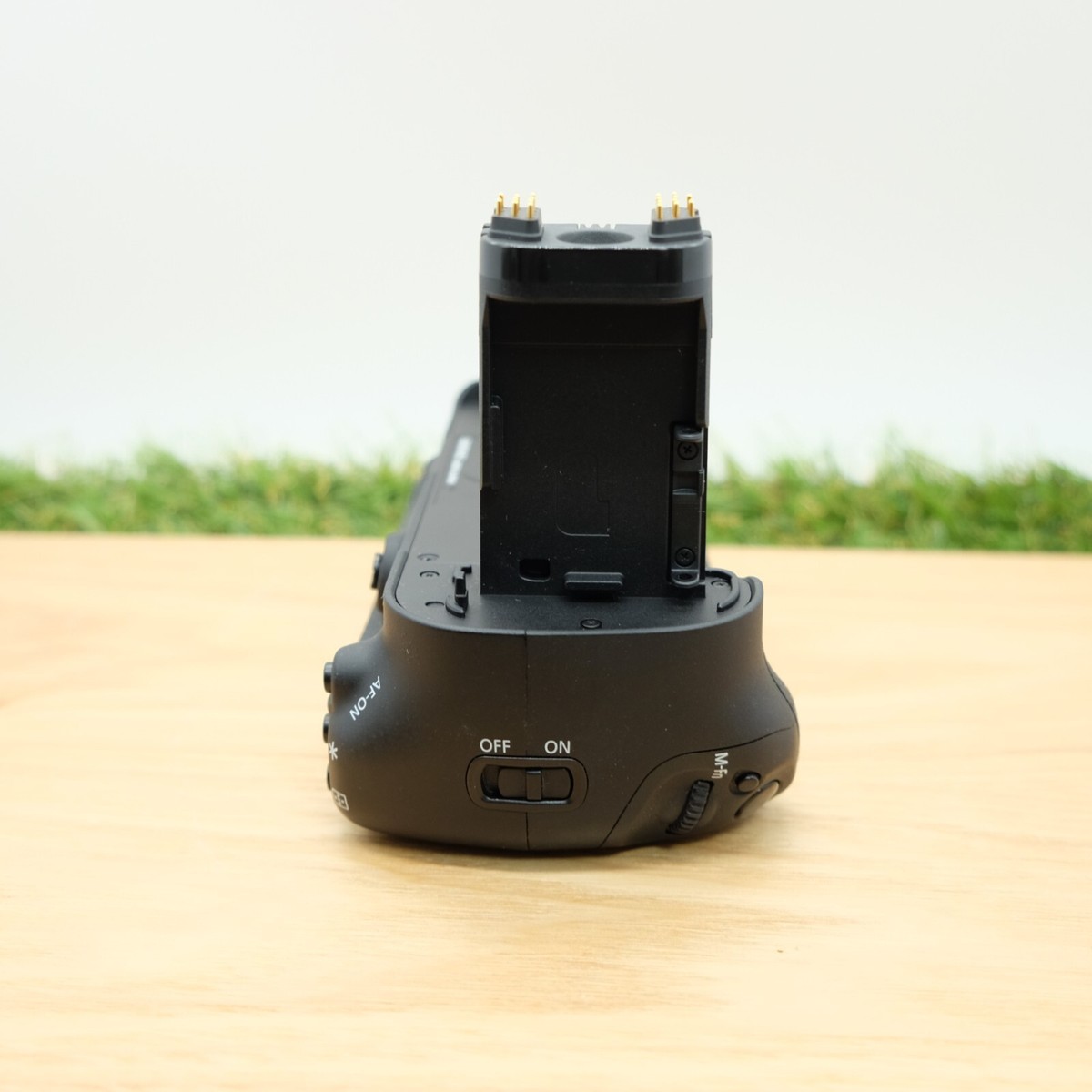 Canon BG-E11 Battery Grip For EOS 5DMarkIII Japan W/ Box Japan [N