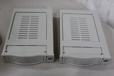 Pair of 5.25" Mobile Rack Removable Hard Drive Caddy Bay Lockable Beige AS-IS