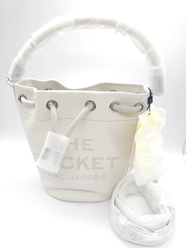 Marc Jacobs The Leather Bucket Bag Color Cotton Silver New JL02511079 - Image 2 of 4