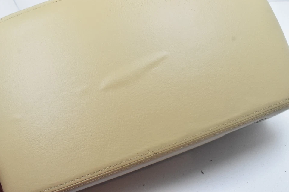 Infiniti Q45 1997-2001 consola central cuero beige reposabrazos tapa superior almacenamiento OEM Foto 2 de 4