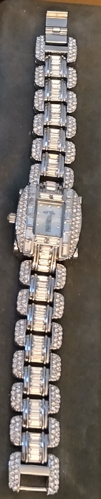 Picture 3 of 17