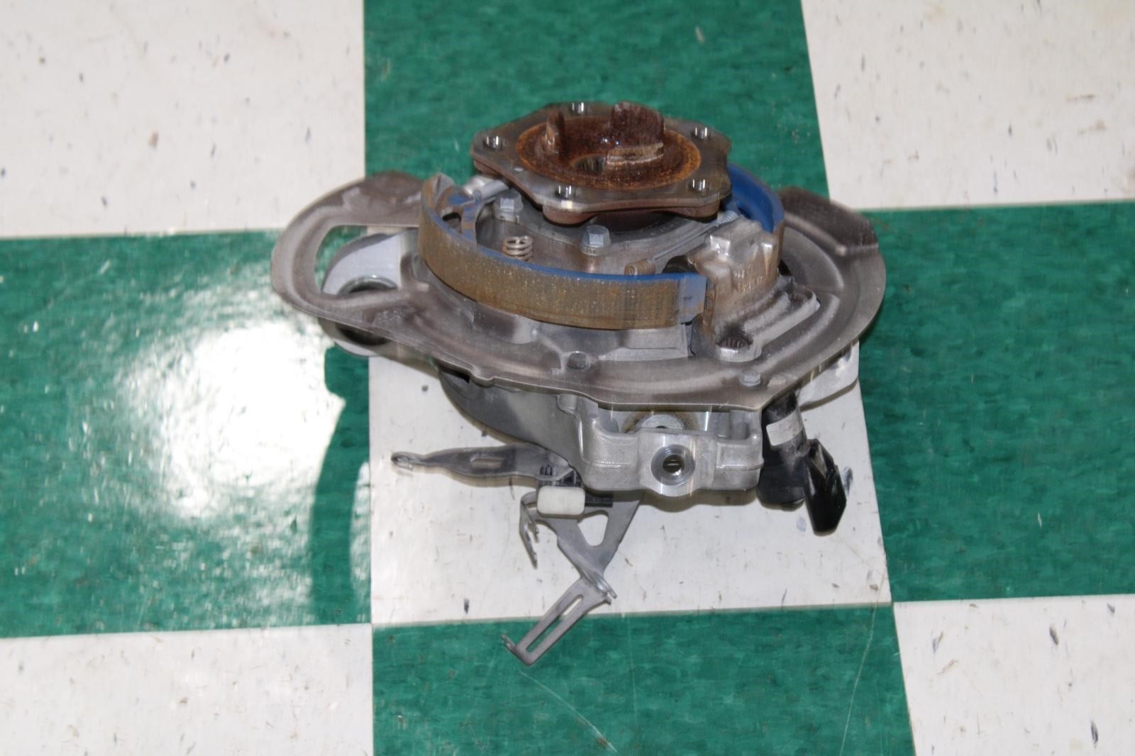 Bentley Continental GT 2020-2023 Rear Left Steering wheel hub