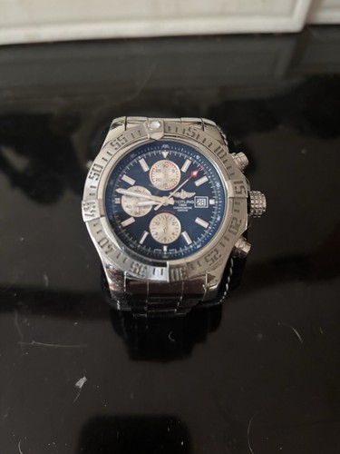 Breitling Avenger A13370