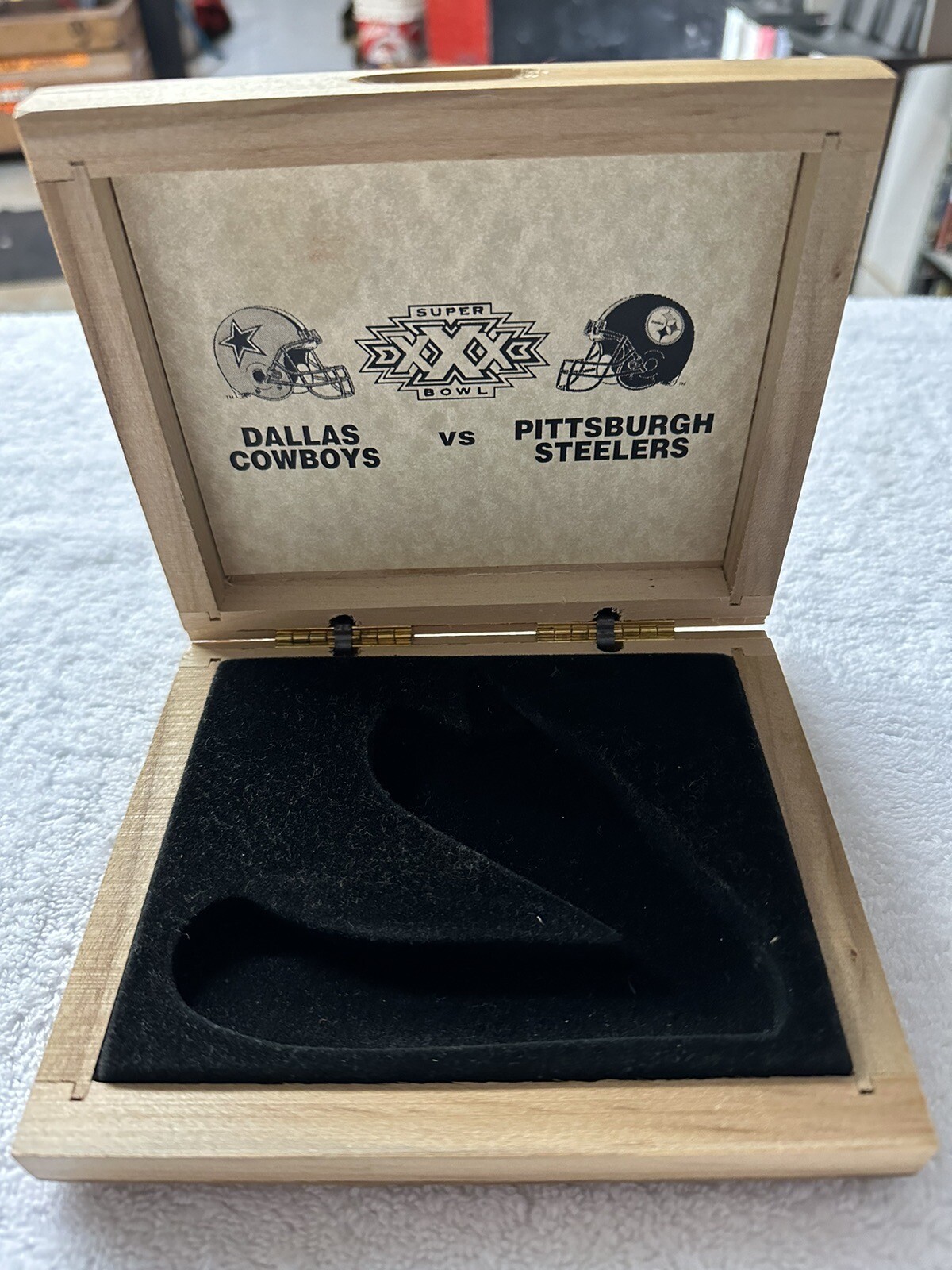 DALLAS COWBOYS SUPER BOWL XXX CHAMPS LIMITED EDITION CASE XX KNIFE