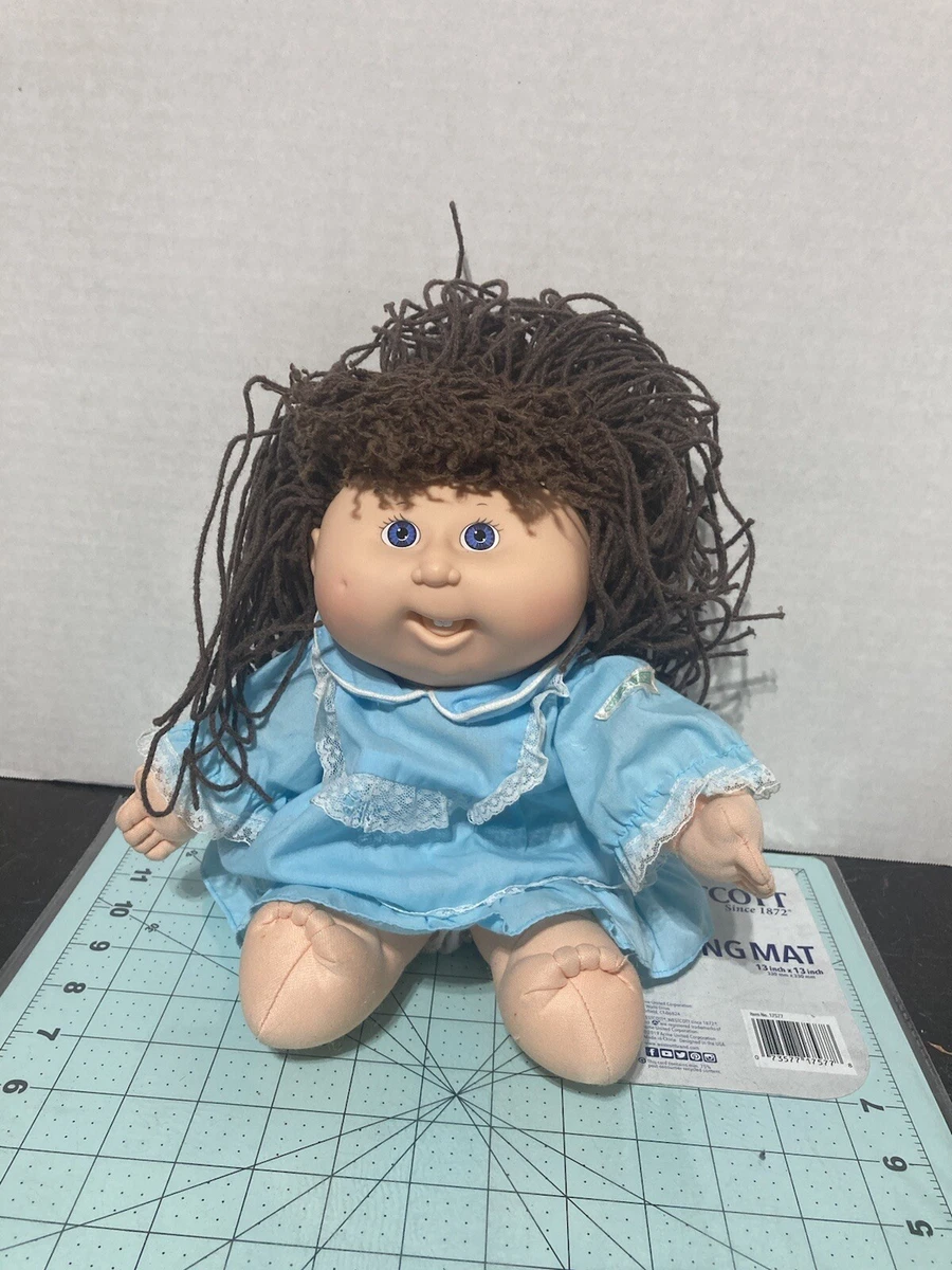 First edition cabbage on sale patch doll 1990