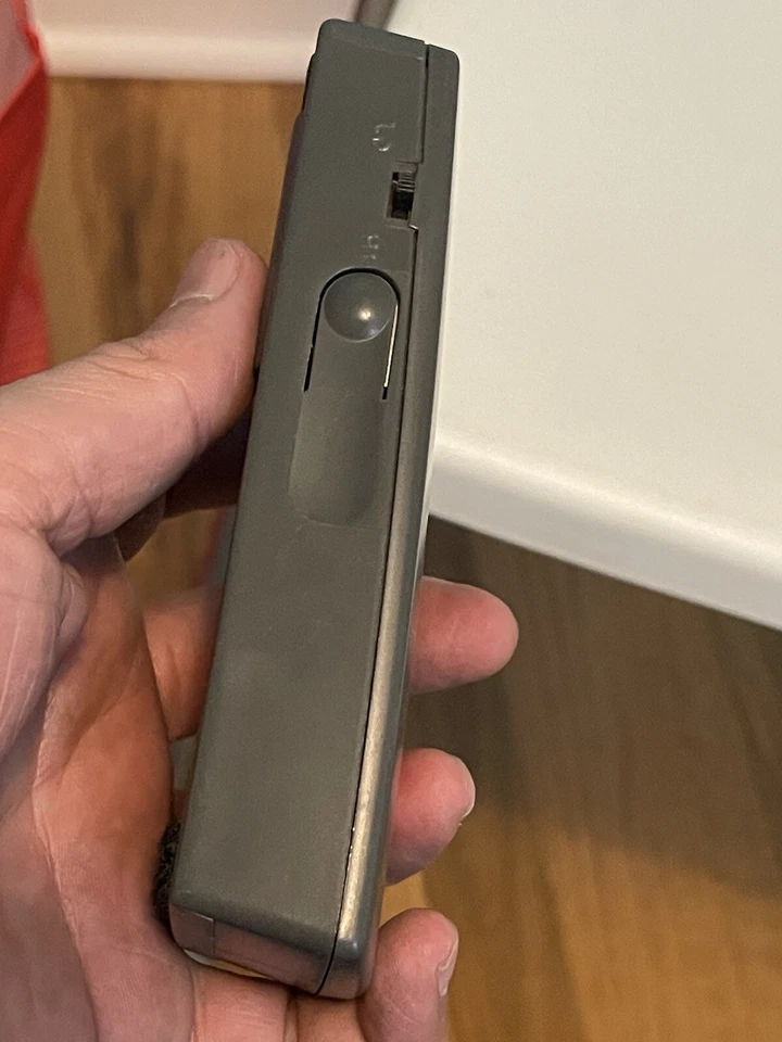 Buscador de tachuelas Genie Genie vintage Foto 4 de 4