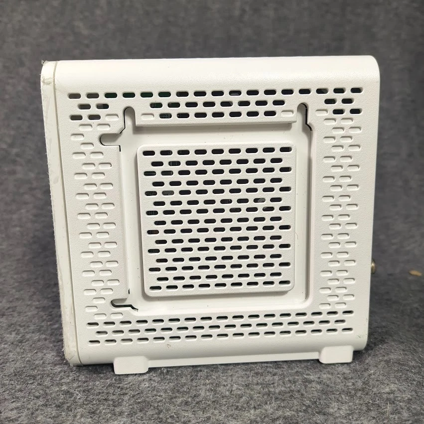 ARRIS SURFboard SB8200 Surf Board Modem Power Tested Only - Image 4 of 4