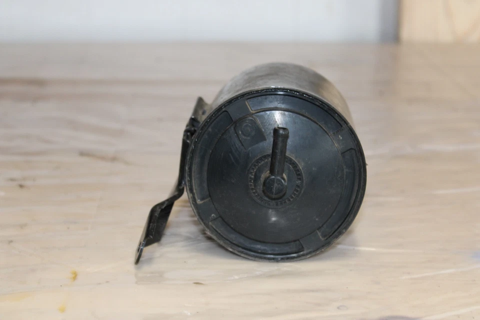 Mazda 626 1993-1997 bote de carbón Foto 4 de 4