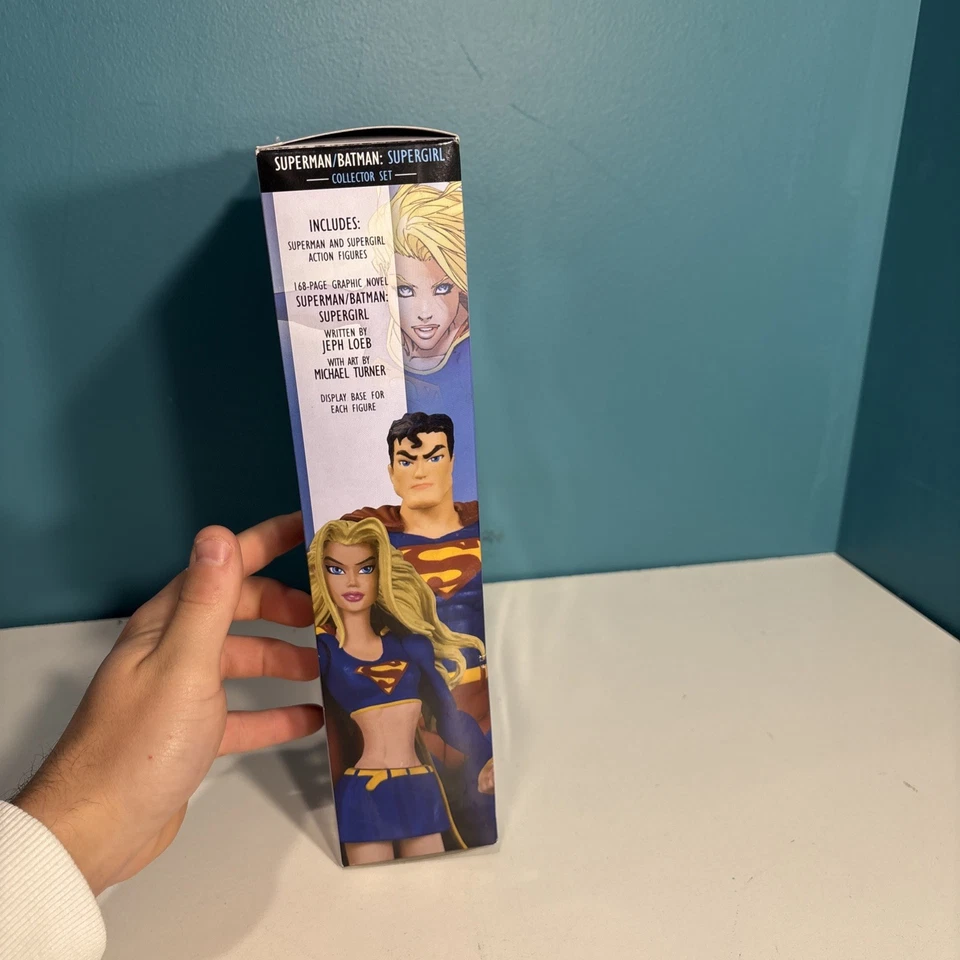 SUPERMAN/BATMAN: SUPERGIRL (MICHAEL TURNER) JUEGO DE COLECCIONISTA DC DIRECTO SIN ABRIR Foto 3 de 4