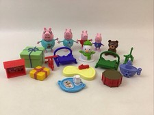 Peppa Pig Holiday Christmas Fun Snowman Sled Present Figure Lot 17pcs Hasbro