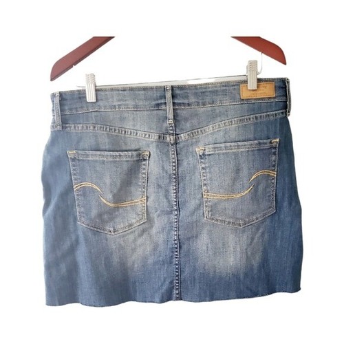 Signature Levi's Denim Short High Rise Skirt 5 Pocket Size 12 - Picture 2 of 7