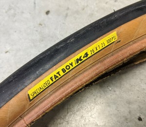 specialized fatboy 26 x 1.25