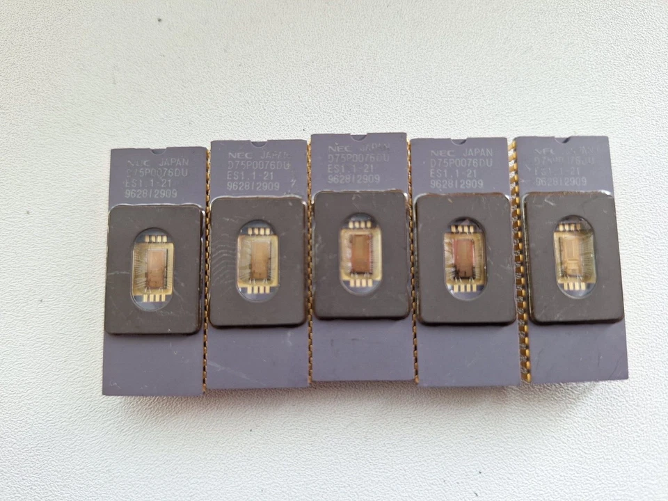 NEC D75P0076DU ES 1.1-21 engineering sample 4bit single chip MCU GOLD - Image 3 of 3