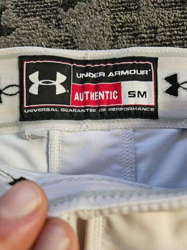 Boys Athletic Sports BMX Football Pants Authentic SM UNDER ARMOUR small size - Picture 2 of 5