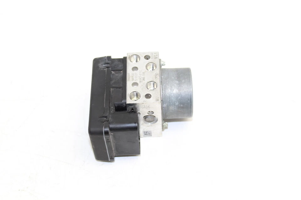 Kawasaki Ninja 650 2015 módulo de unidad de bomba ABS 16082-0702 Foto 4 de 4