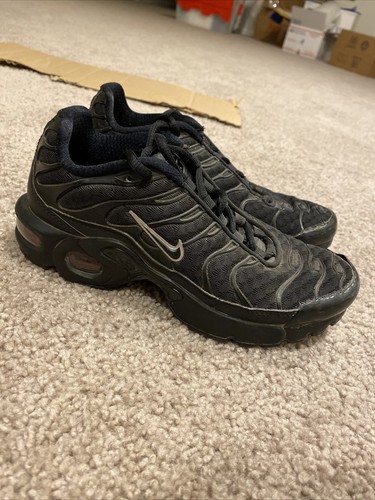 black tns size 5.5