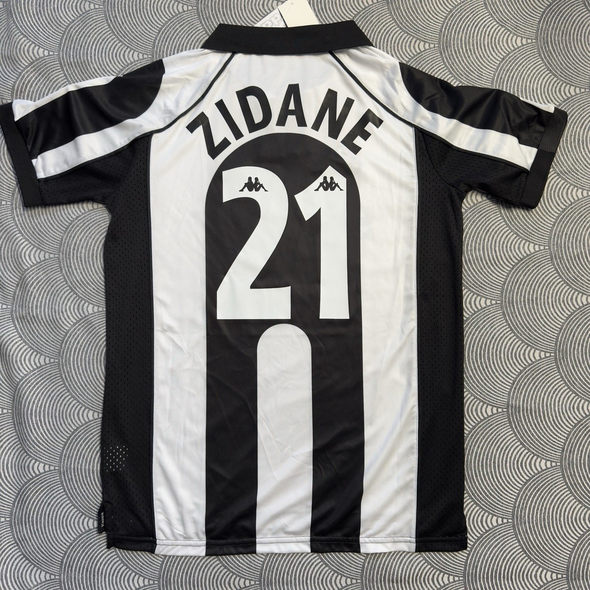 Juventus 1997/98 Zidane #21 Kappa Retro Home Soccer Football
