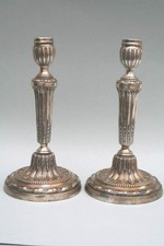Ein Paar versilberte Leuchter, Frankreich, um 1780