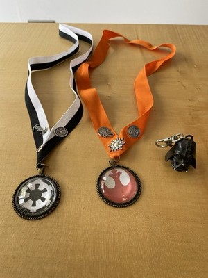 Star Wars Medaillon und Schlüsselanhänger Konvolut selten